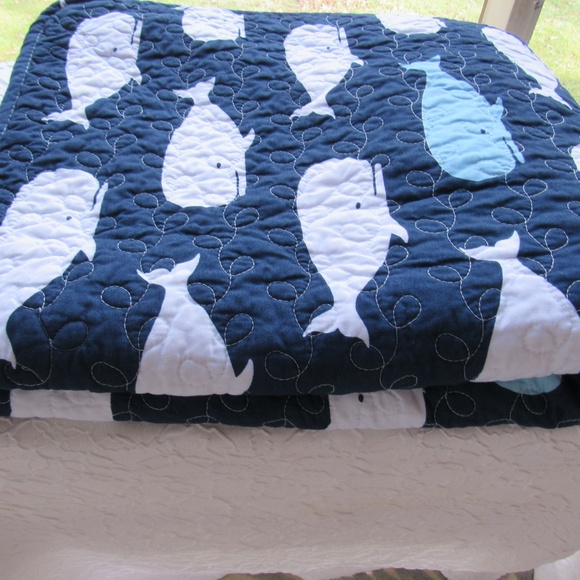 Quilted Whale Blanket Bedspread Fabric Few Spots Full? - Picture 12 of 13